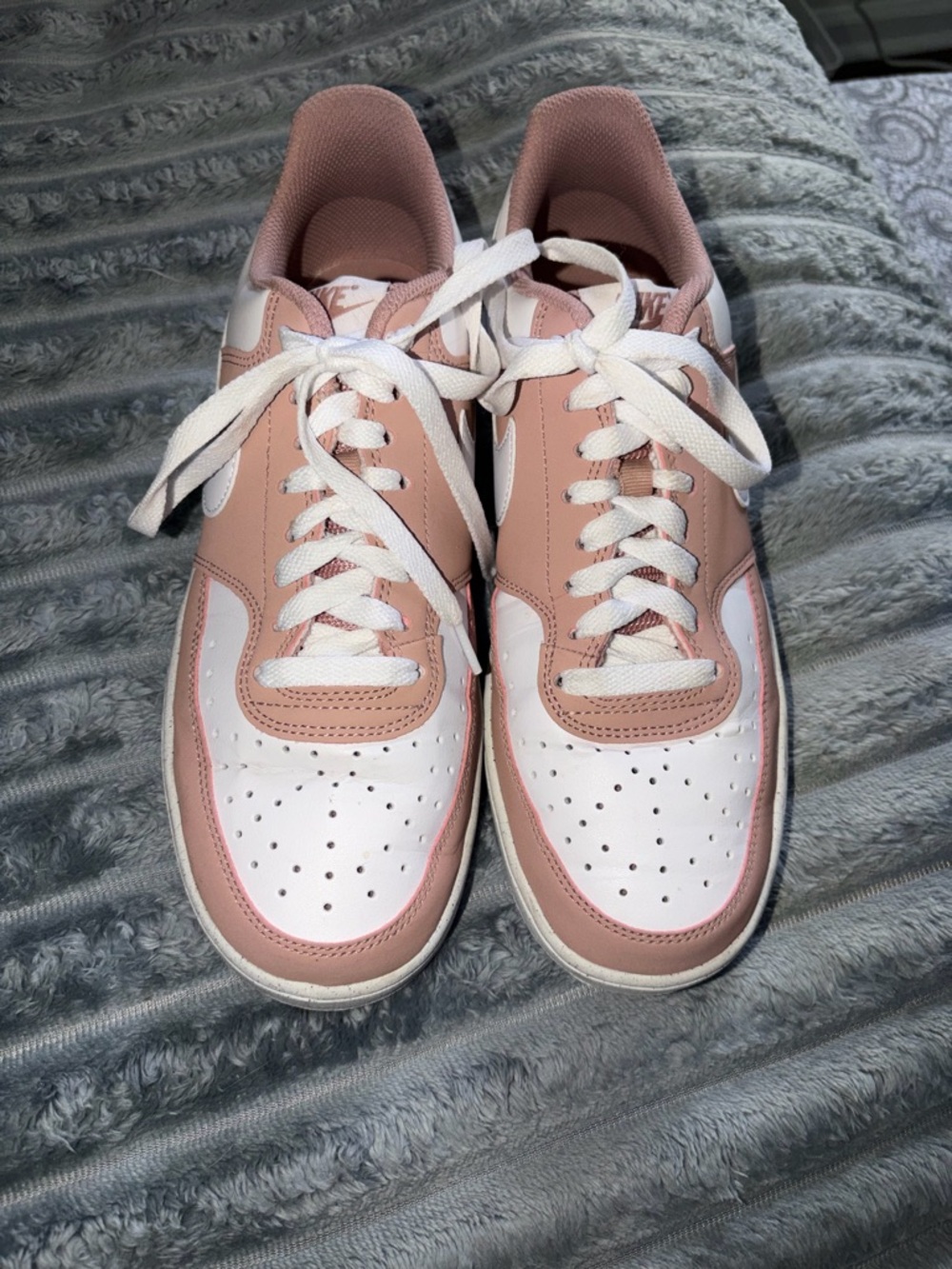 Nike Women's Blush Pink and White Low-Top Sneakers